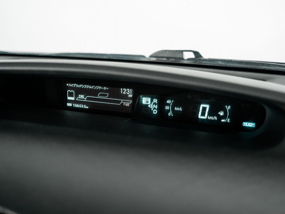 Toyota Prius 2010 - фото автомобиля