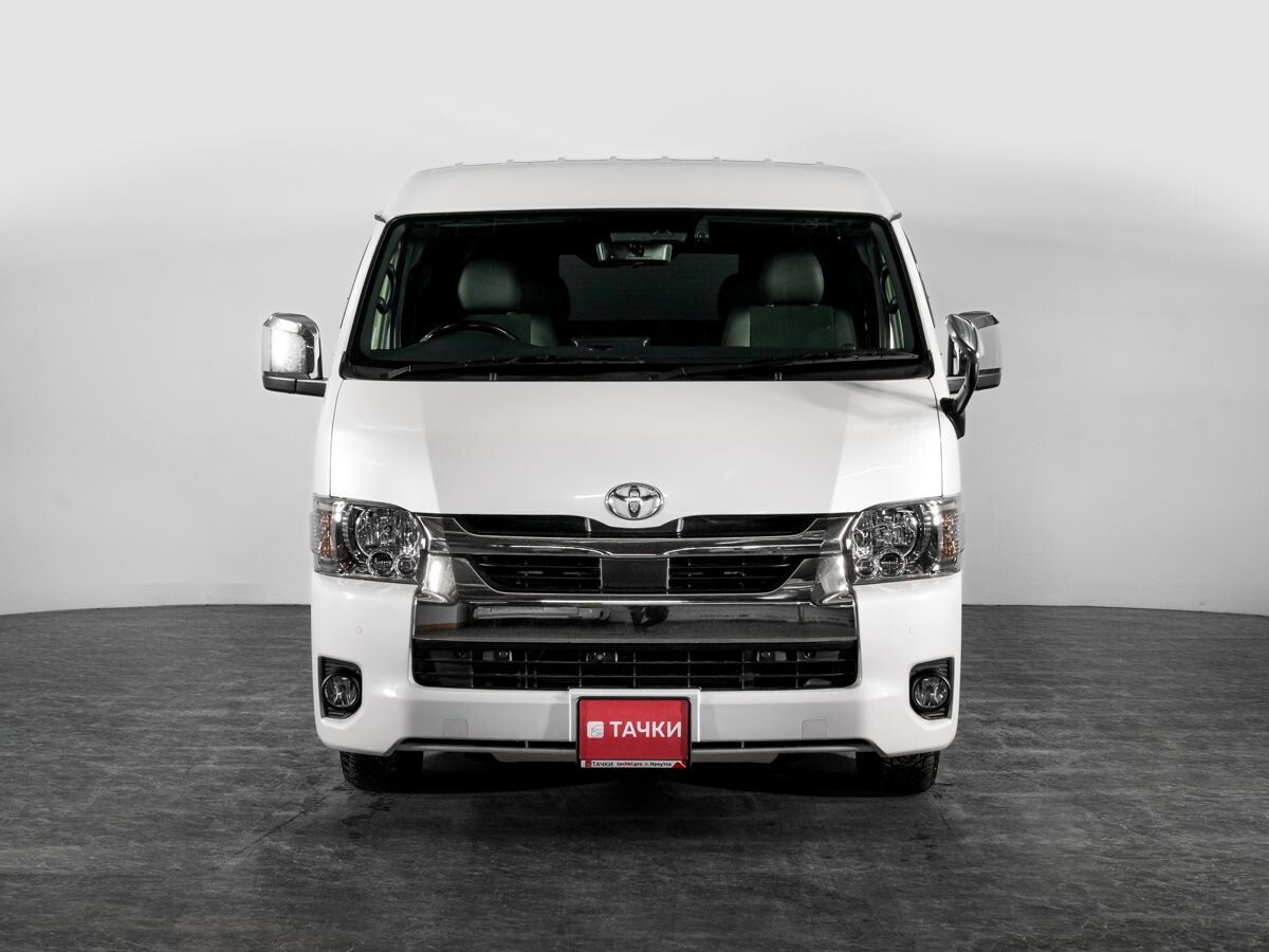 Toyota HiAce 2020 - фото автомобиля
