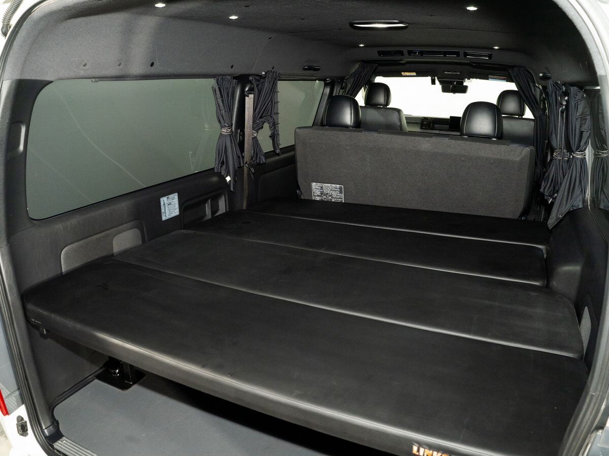 Toyota HiAce 2020 - фото автомобиля