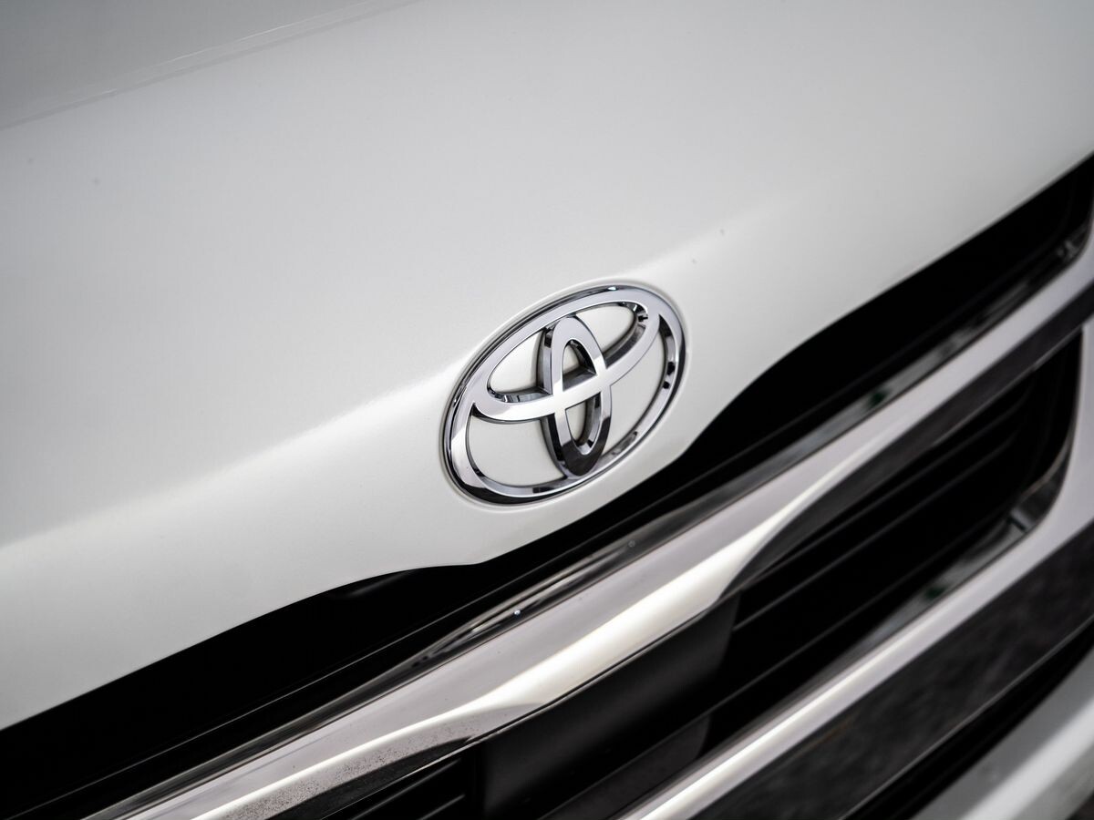 Toyota HiAce 2020 - фото автомобиля