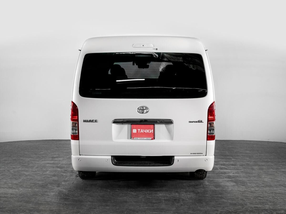 Toyota HiAce 2020 - фото автомобиля