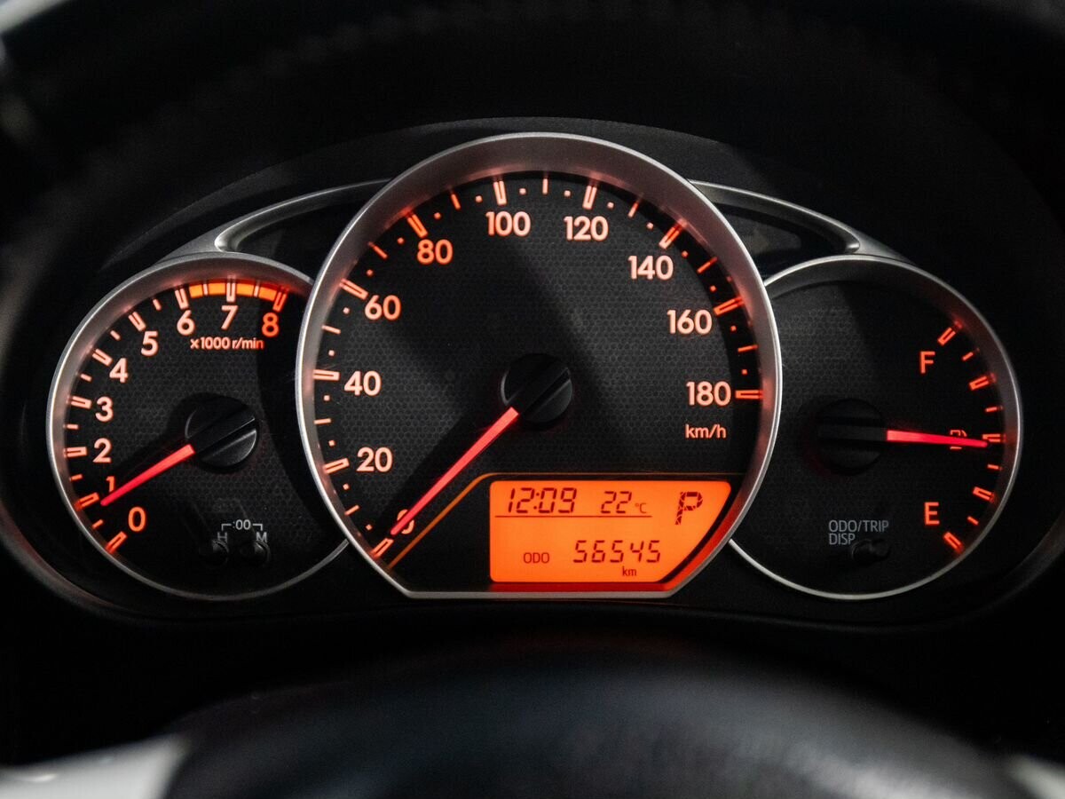 Toyota Ractis 2014 - фото автомобиля