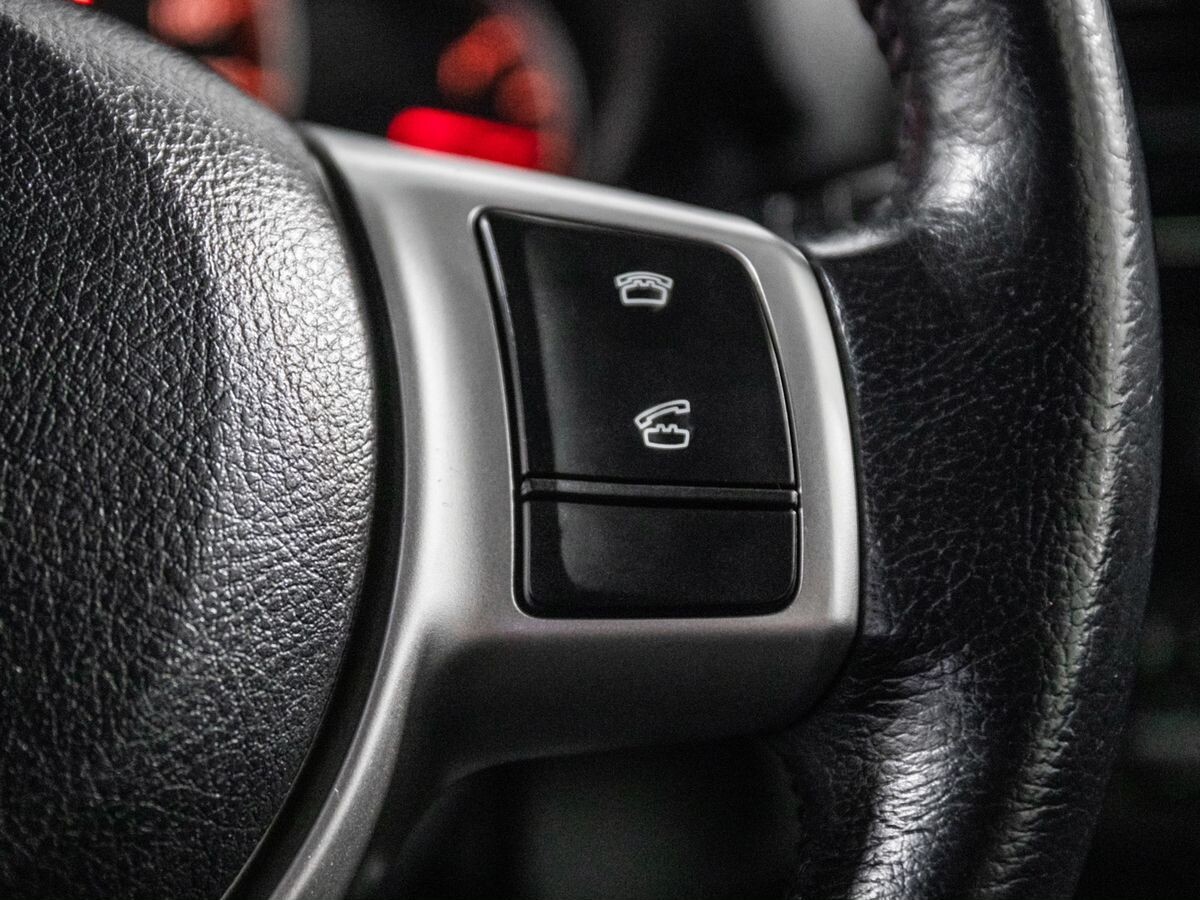 Toyota Ractis 2014 - фото автомобиля