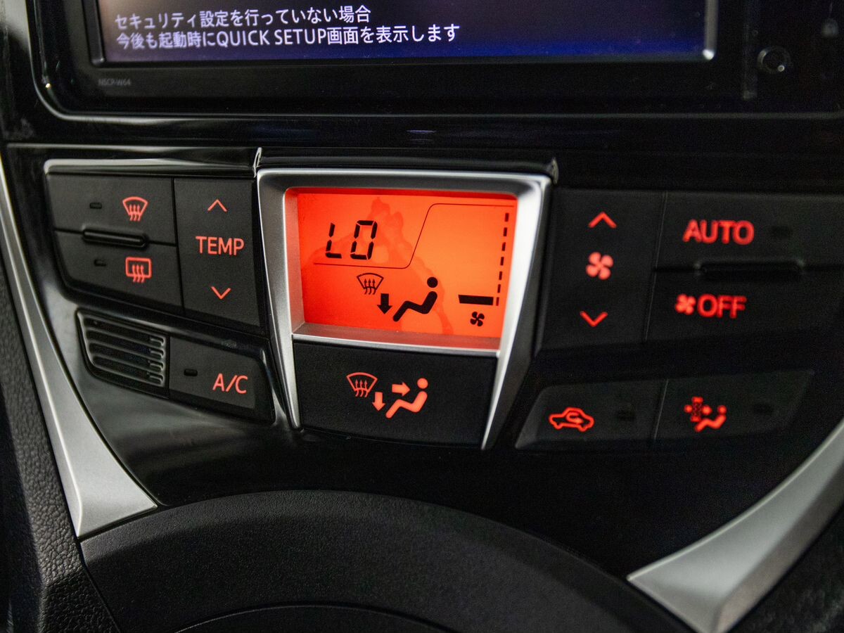 Toyota Ractis 2014 - фото автомобиля