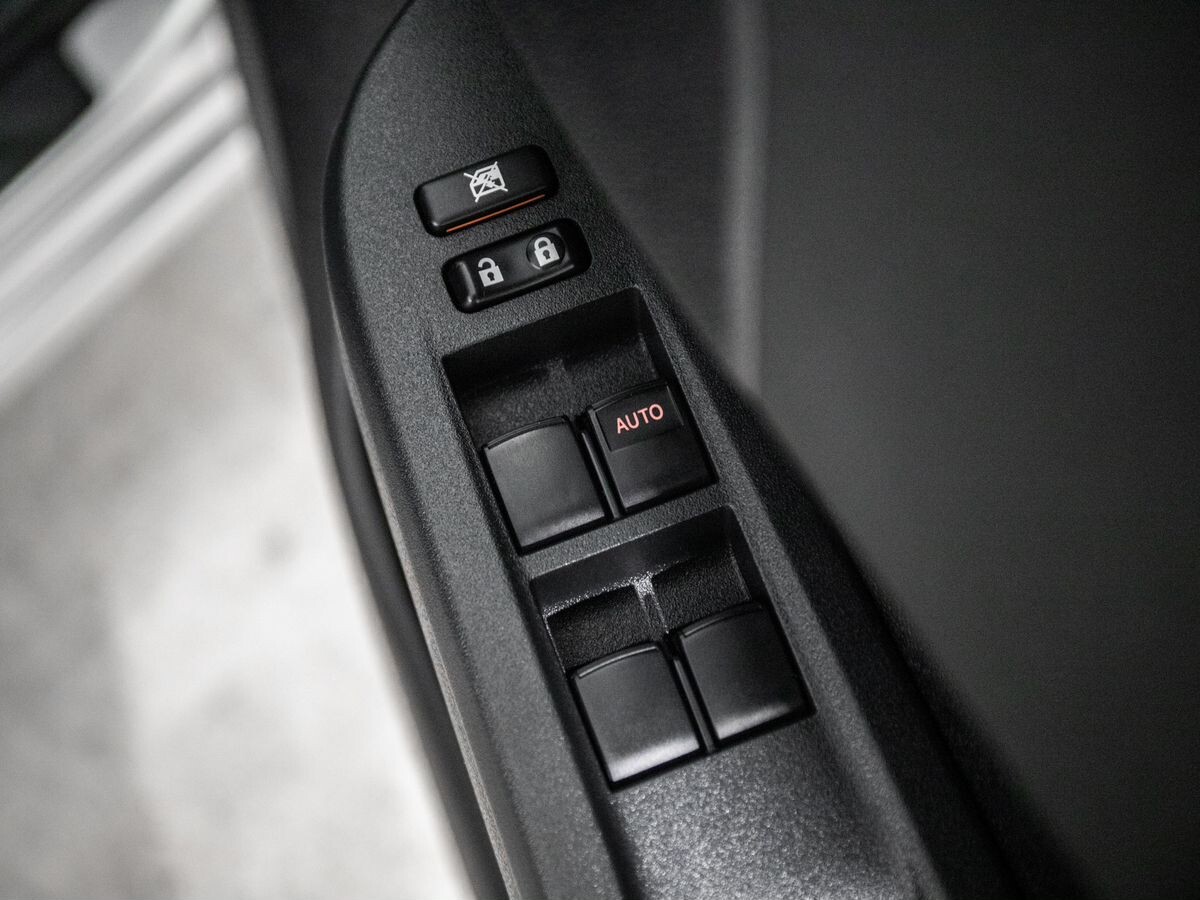 Toyota Ractis 2014 - фото автомобиля