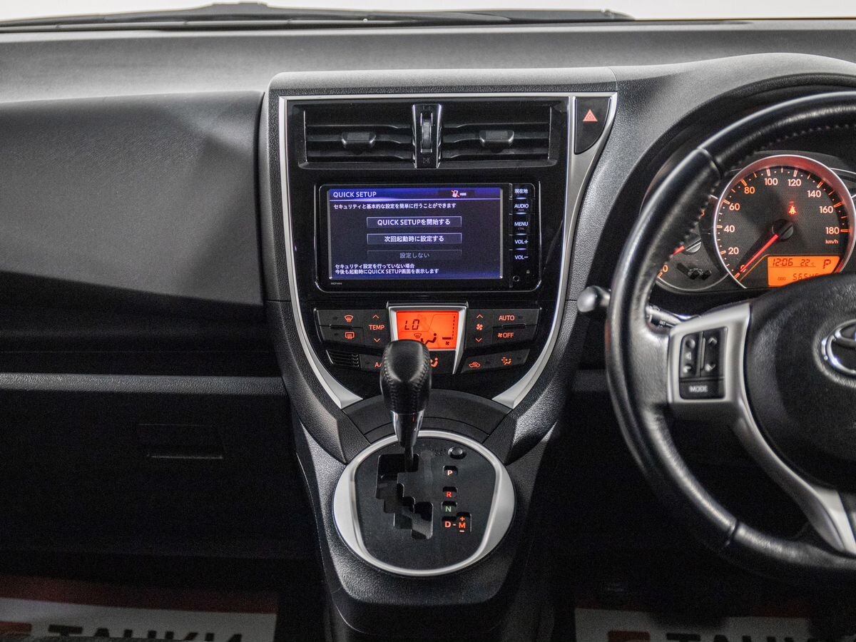 Toyota Ractis 2014 - фото автомобиля