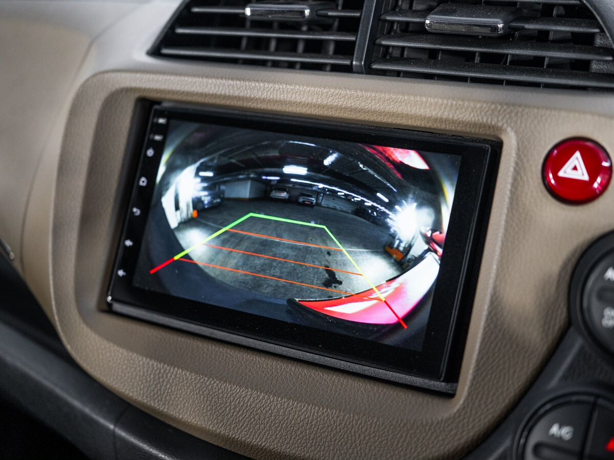 Honda Fit Shuttle 2012 - фото автомобиля