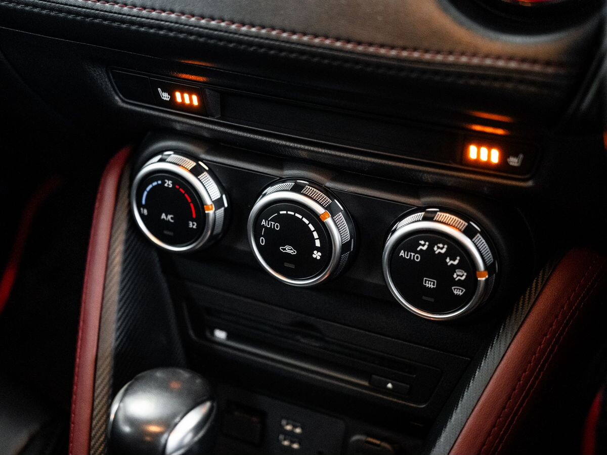 Mazda CX-3 2015 - фото автомобиля