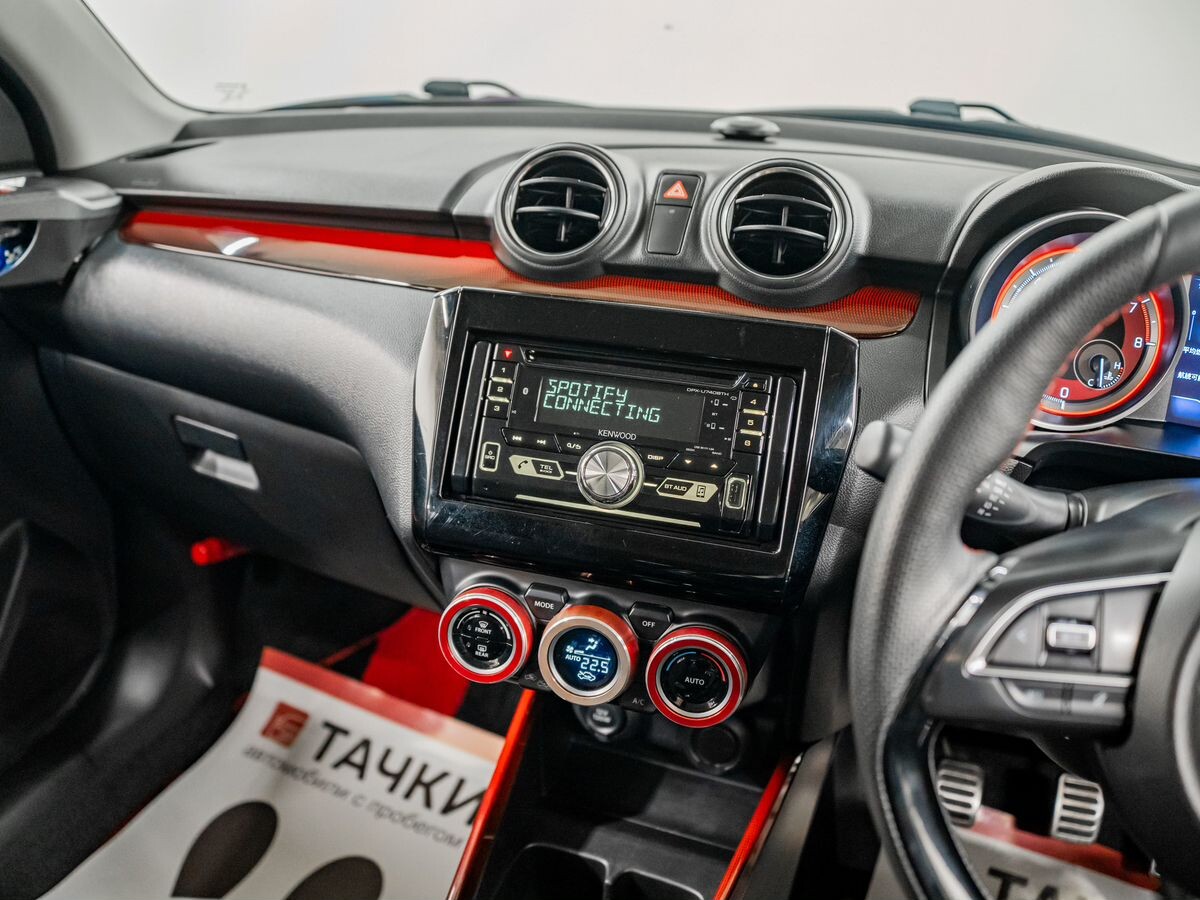 Suzuki Swift 2019 - фото автомобиля