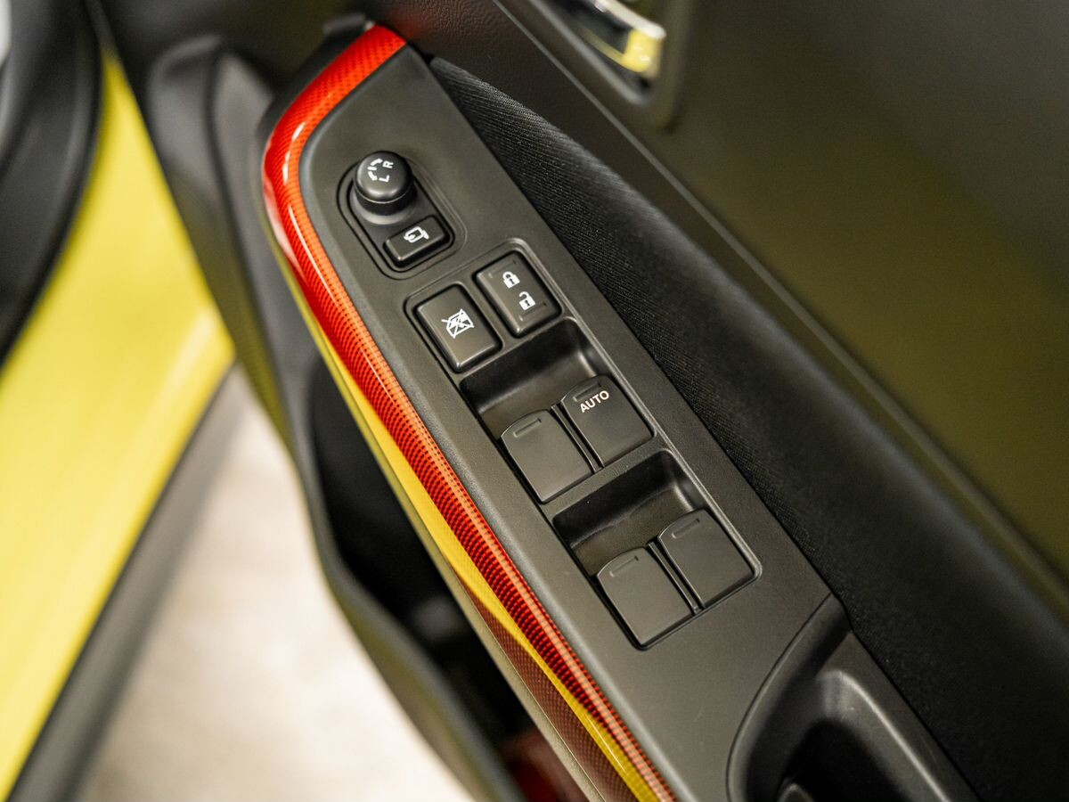 Suzuki Swift 2019 - фото автомобиля