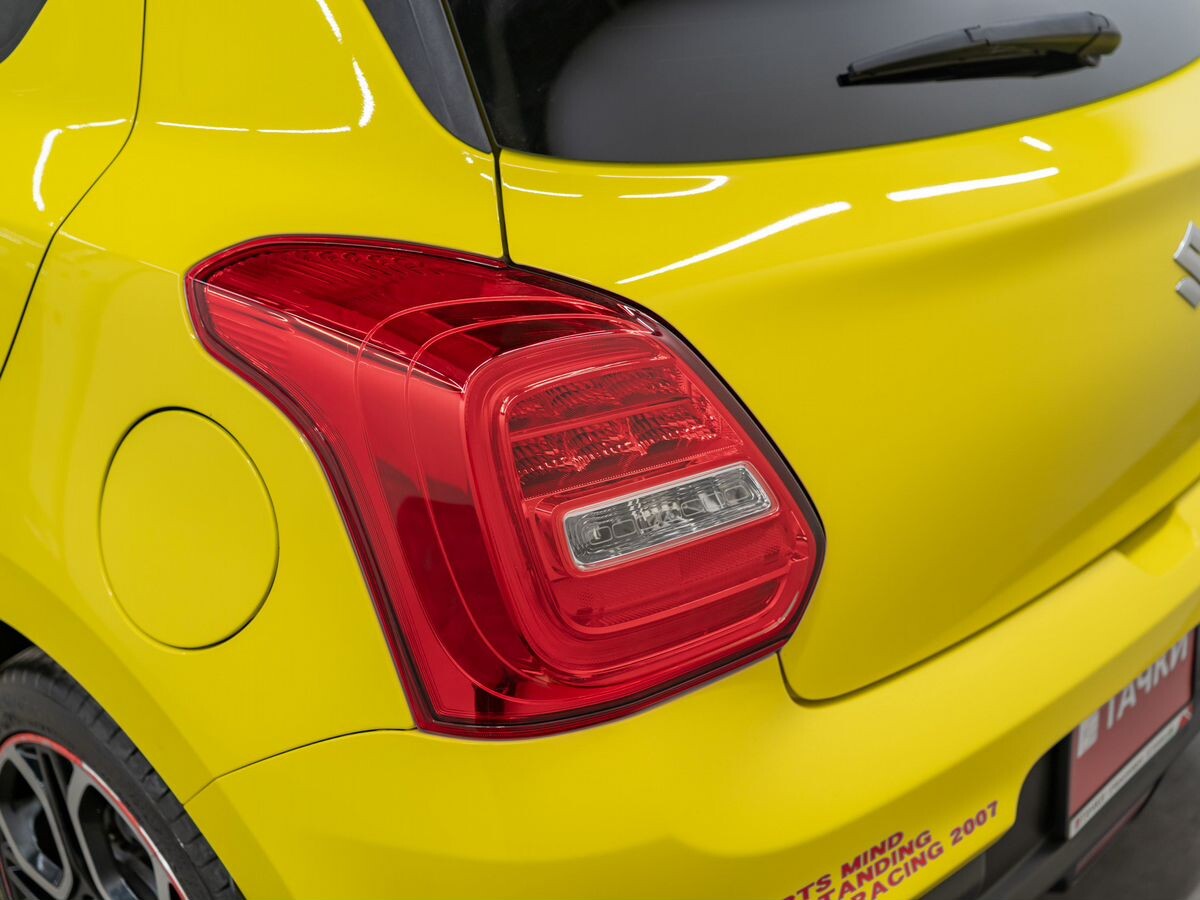 Suzuki Swift 2019 - фото автомобиля