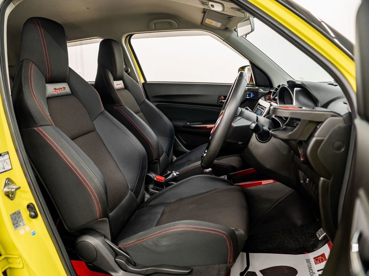 Suzuki Swift 2019 - фото автомобиля