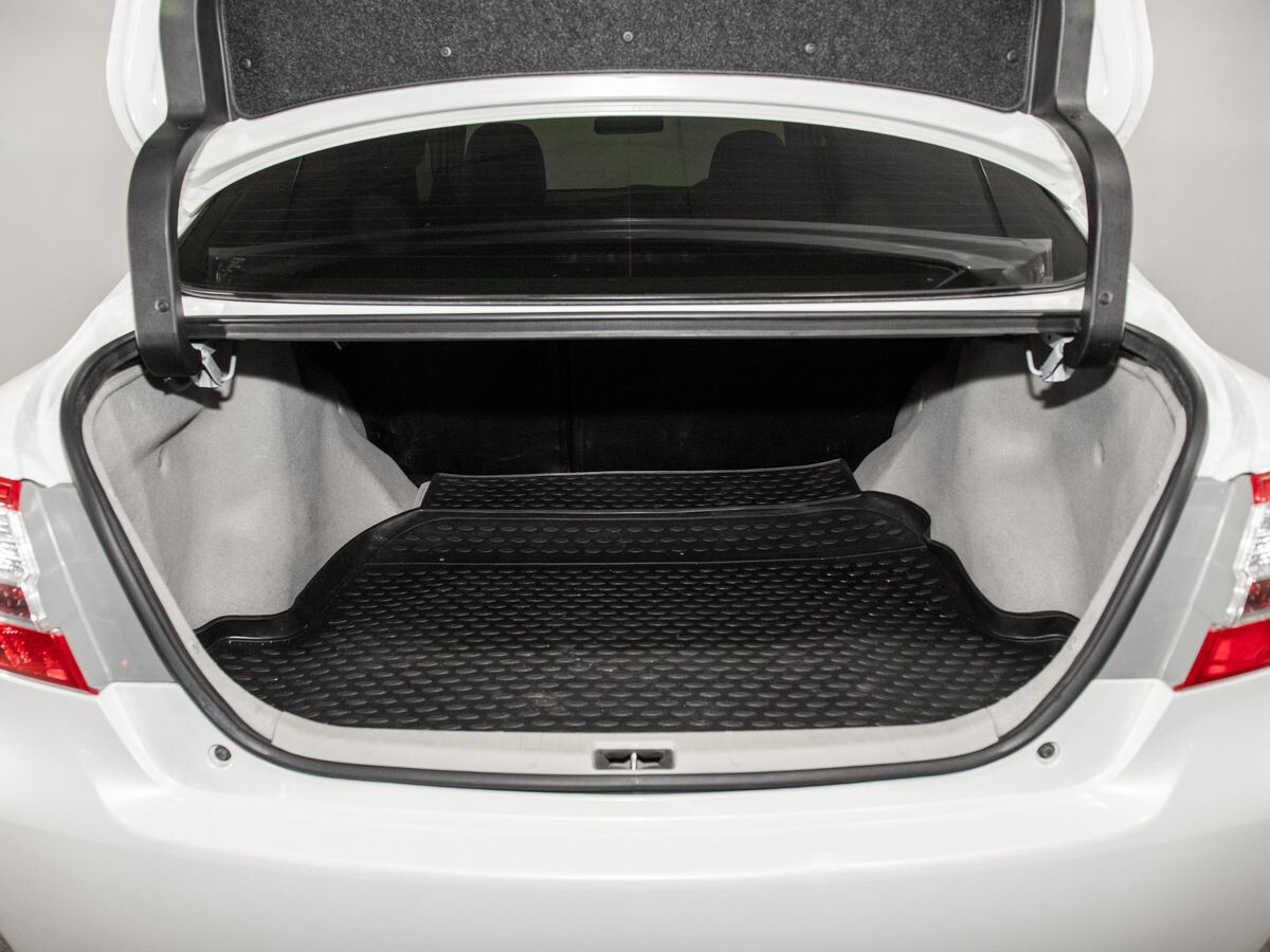 Toyota Premio 2012 - фото автомобиля