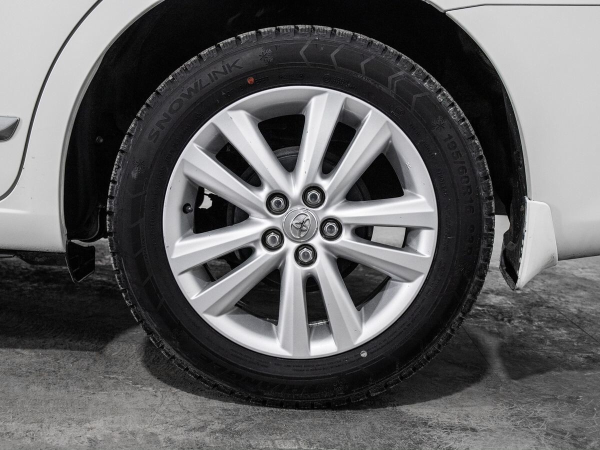 Toyota Premio 2012 - фото автомобиля