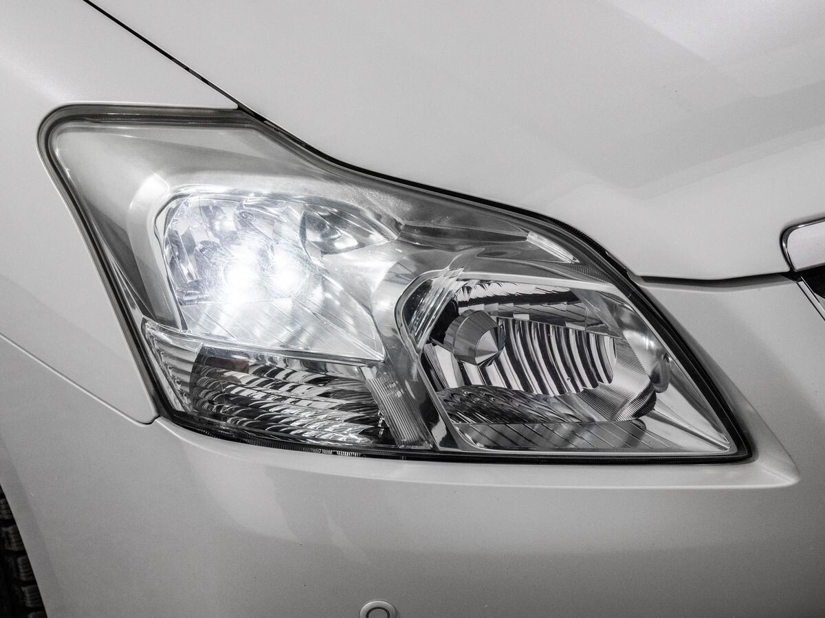 Toyota Premio 2012 - фото автомобиля