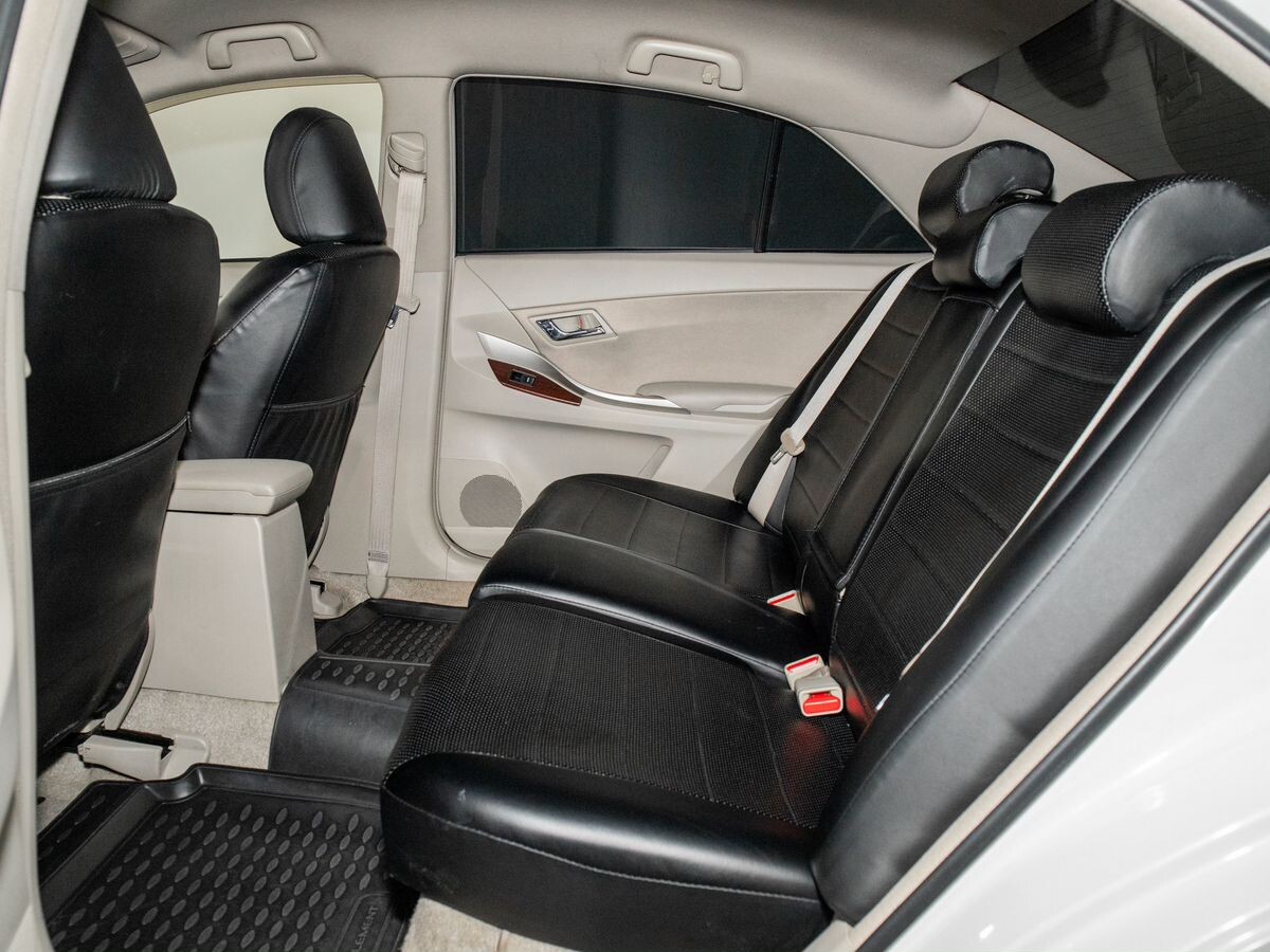 Toyota Premio 2012 - фото автомобиля