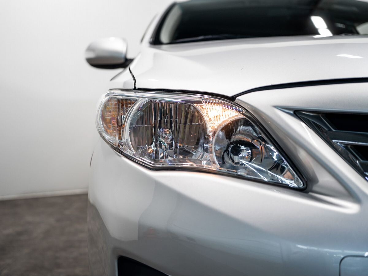 Toyota Corolla 2013 - фото автомобиля