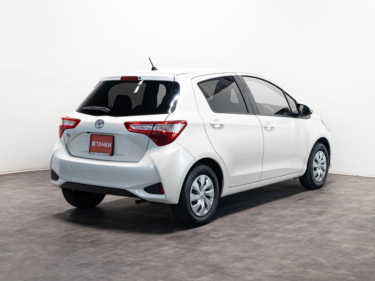 Toyota Vitz 2019 - фото автомобиля