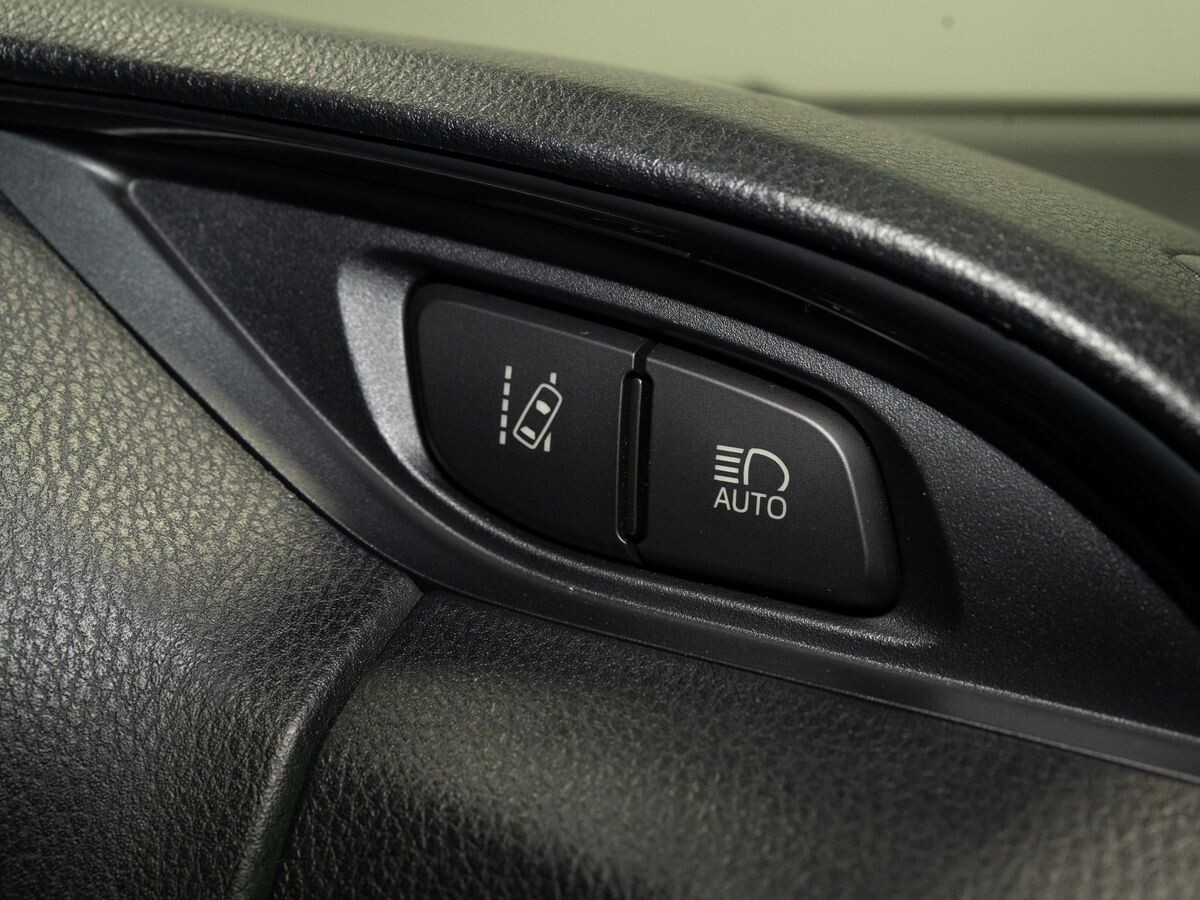 Toyota Vitz 2019 - фото автомобиля