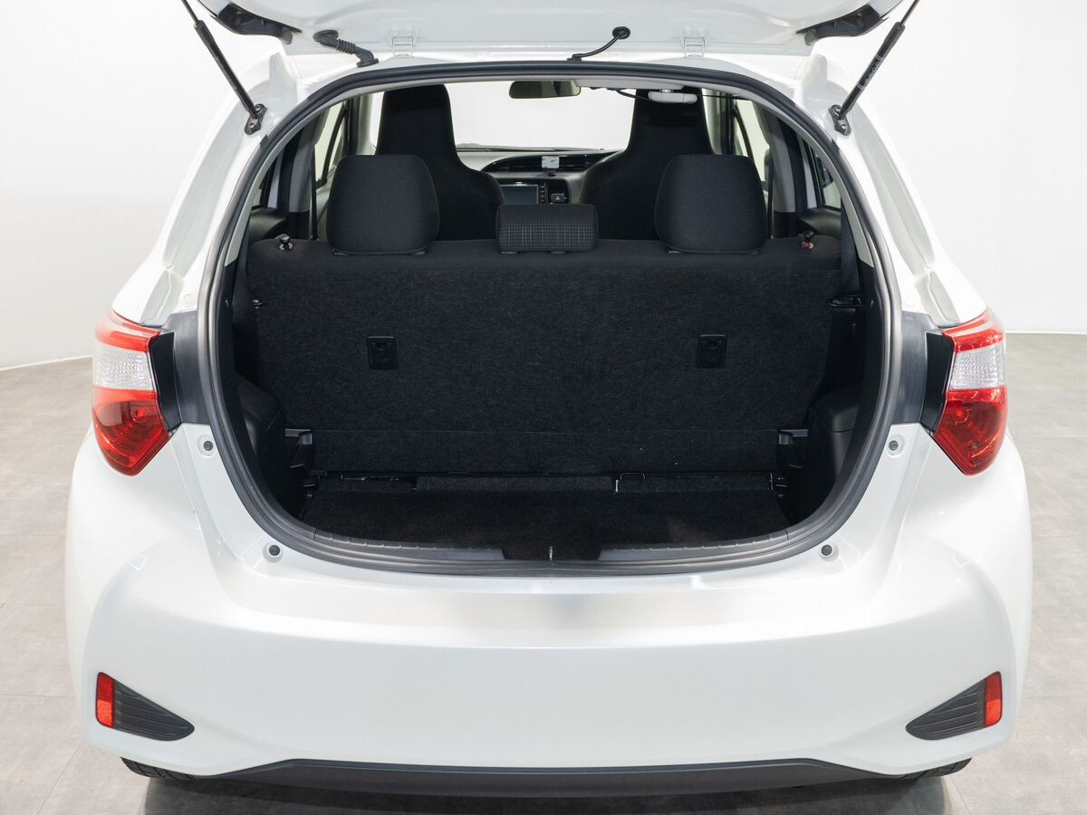 Toyota Vitz 2019 - фото автомобиля