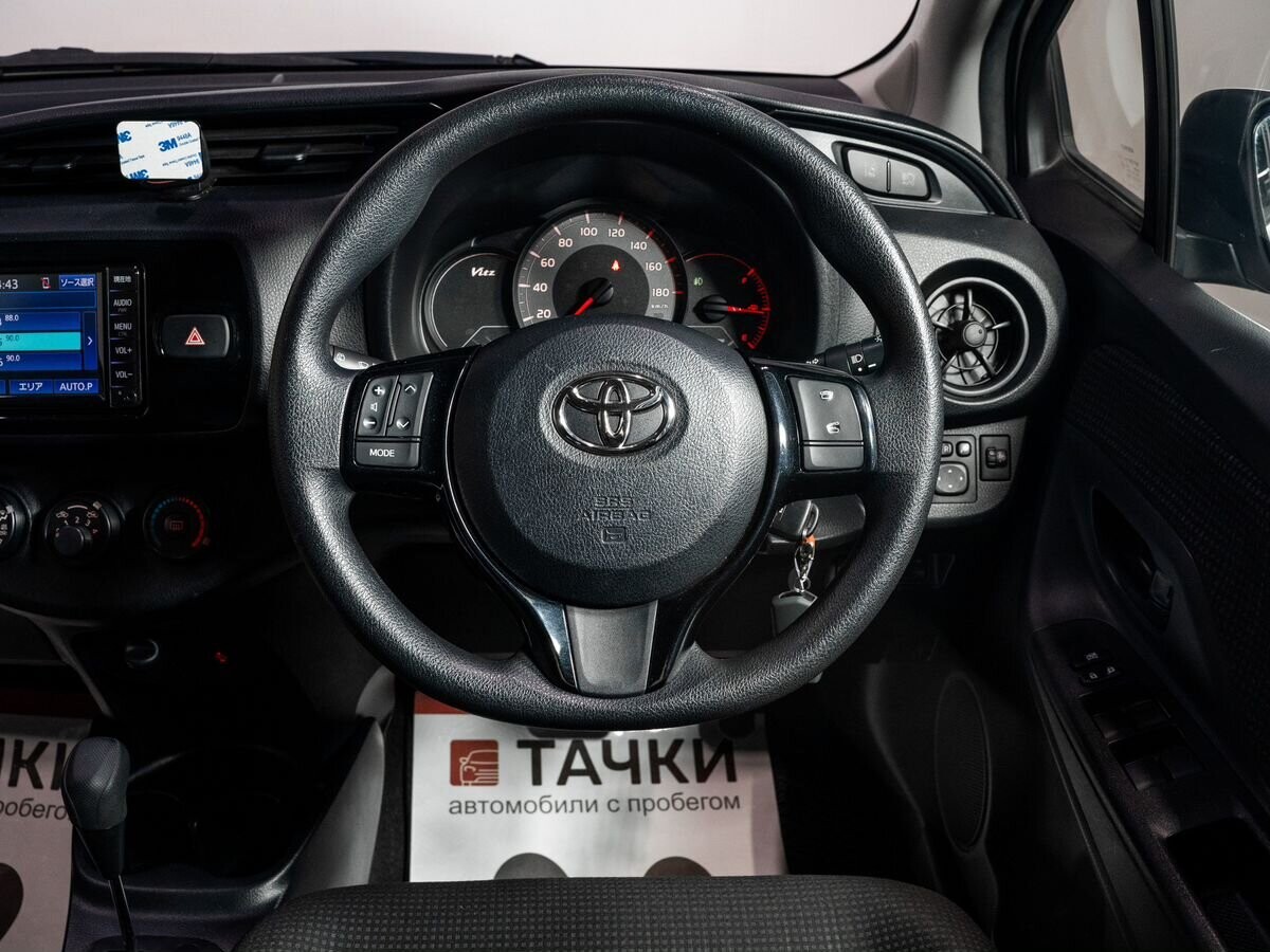 Toyota Vitz 2019 - фото автомобиля
