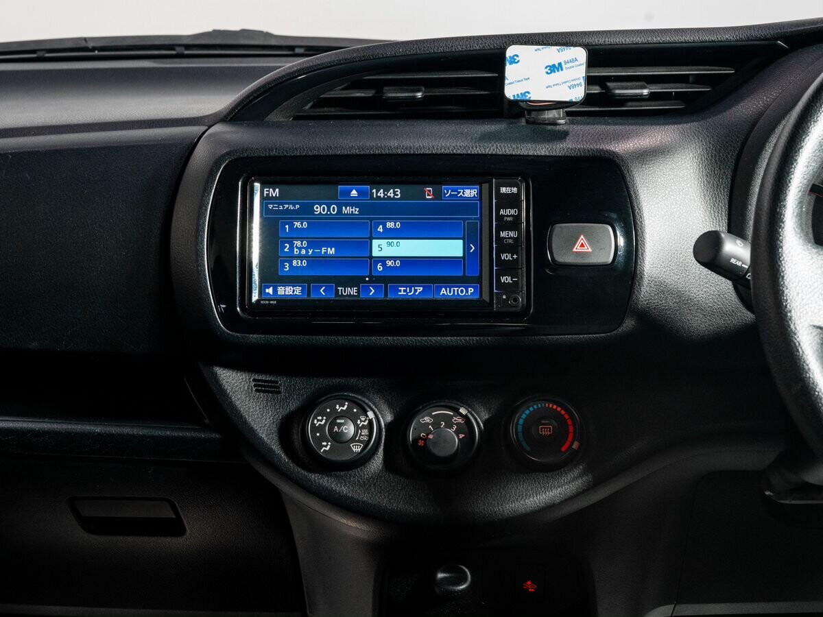 Toyota Vitz 2019 - фото автомобиля