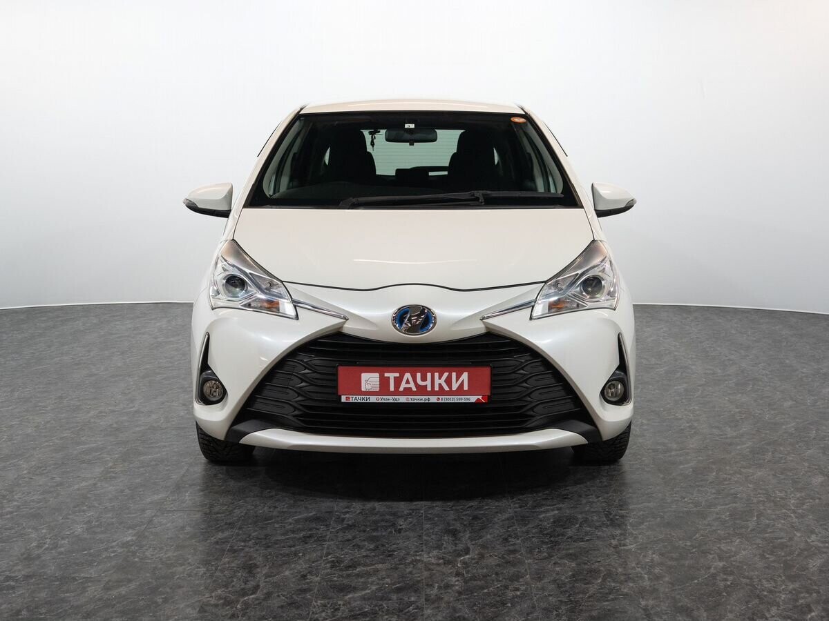 Toyota Vitz 2017 - фото автомобиля