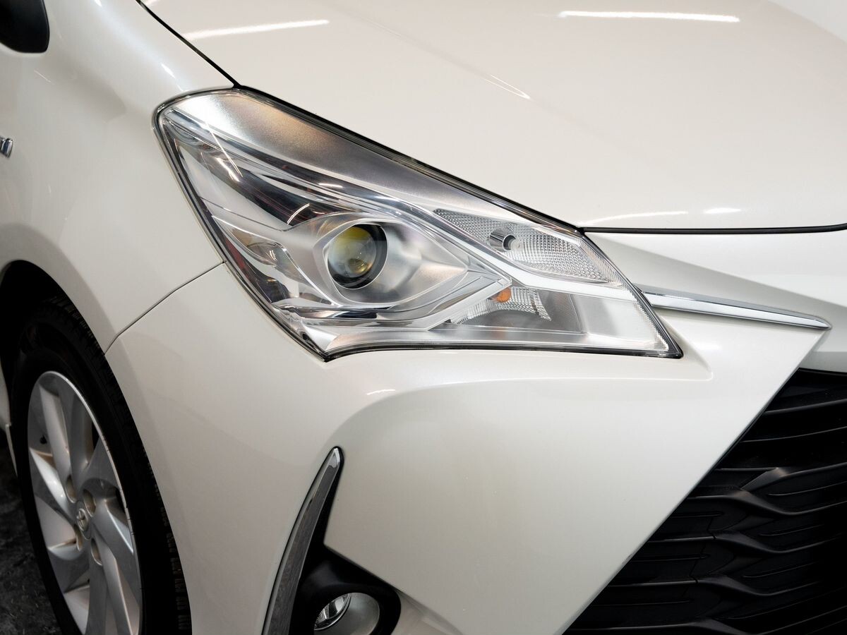 Toyota Vitz 2017 - фото автомобиля