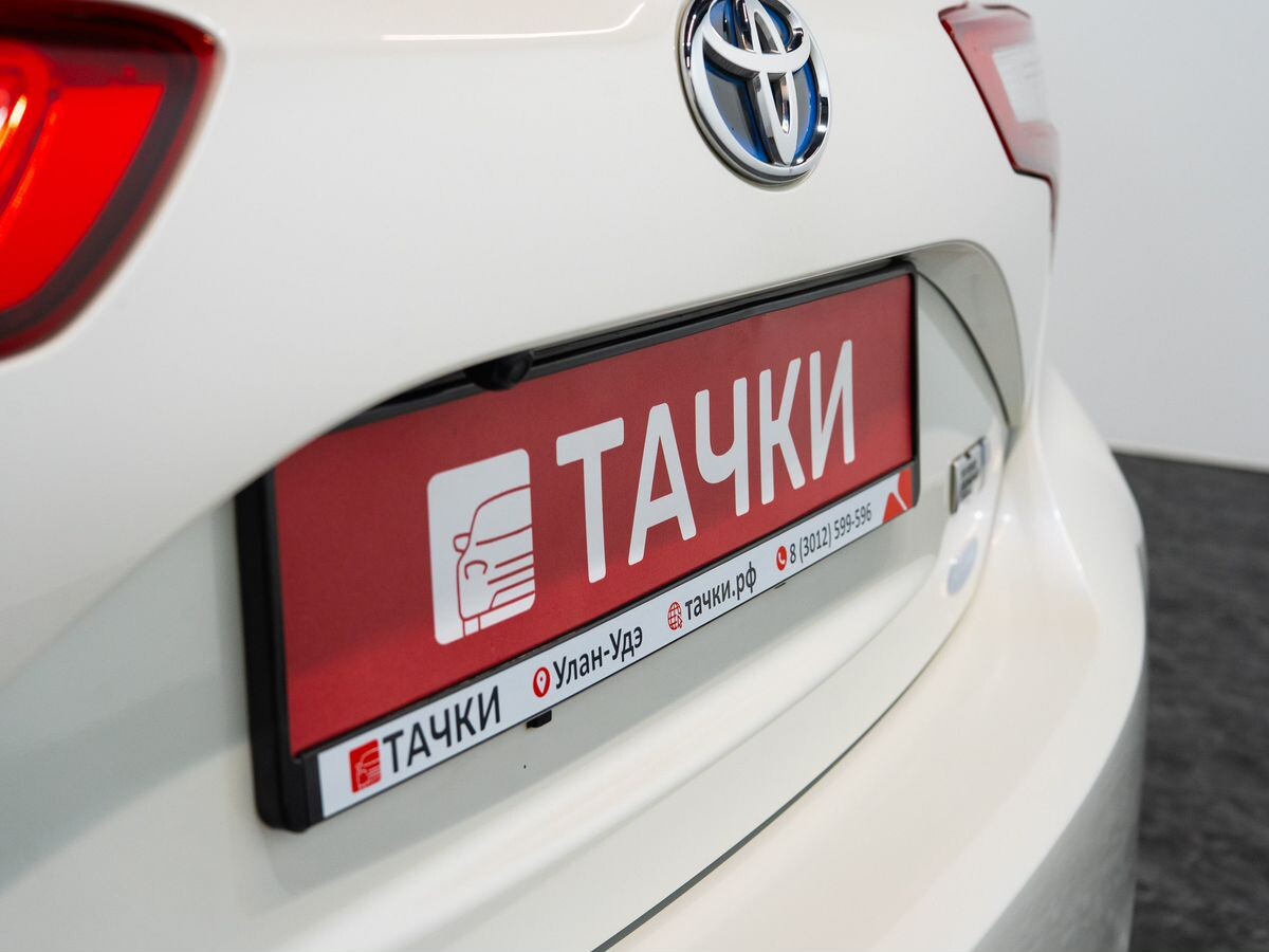 Toyota Vitz 2017 - фото автомобиля