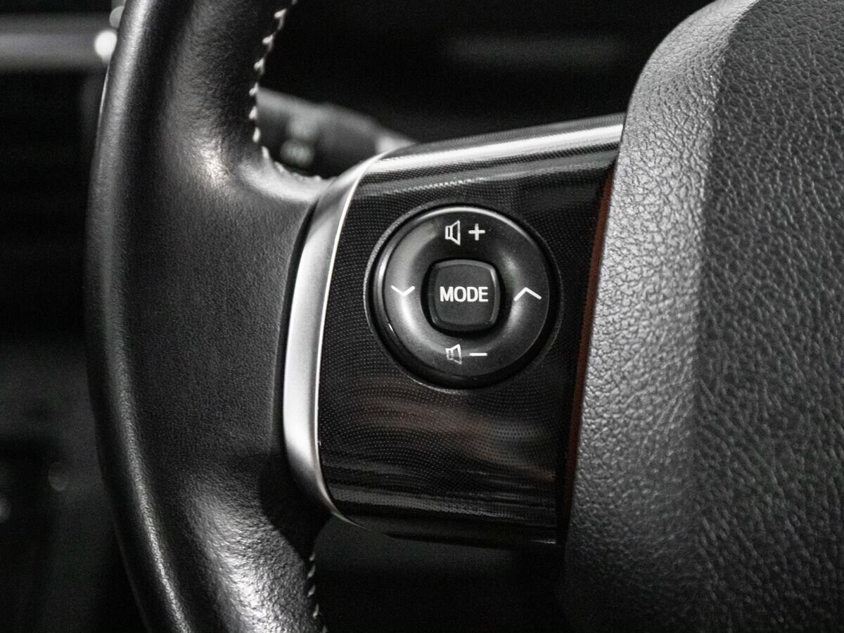 Toyota Sienta 2016 - фото автомобиля