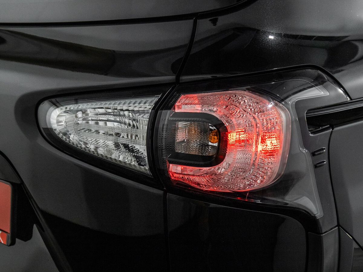 Toyota Sienta 2016 - фото автомобиля