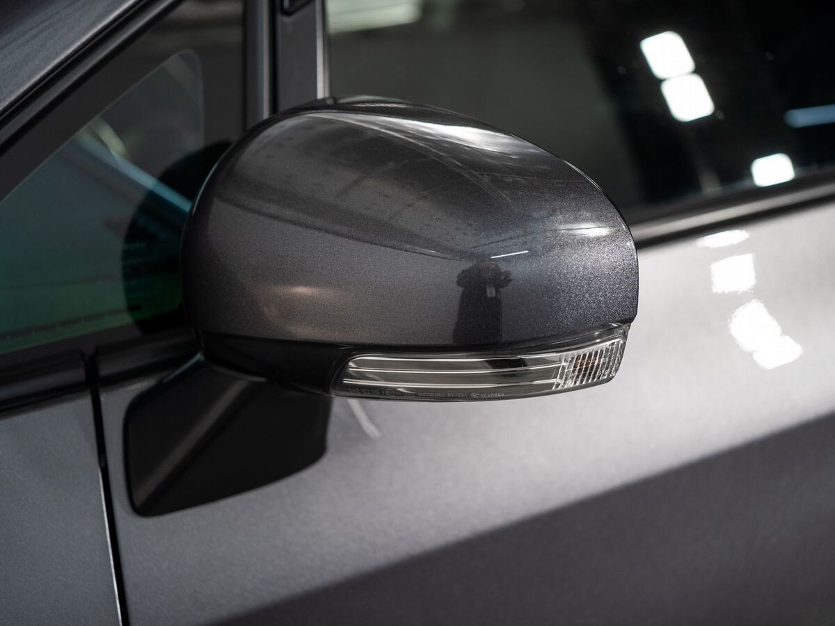 Subaru Trezia 2011 - фото автомобиля