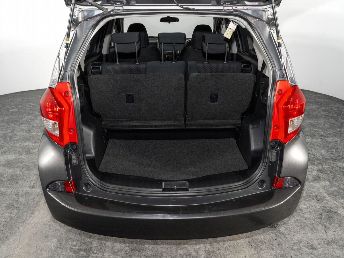 Subaru Trezia 2011 - фото автомобиля