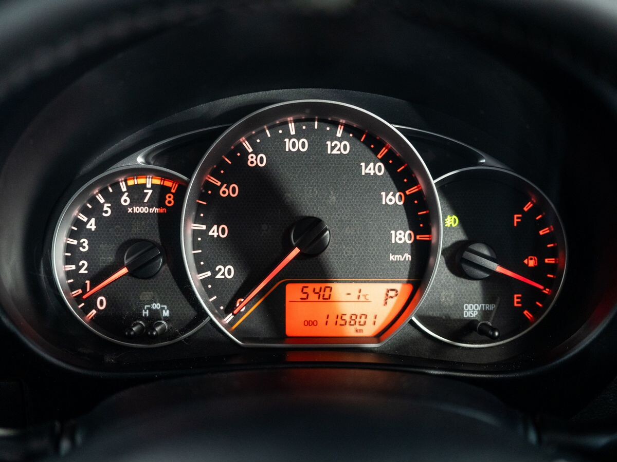 Subaru Trezia 2011 - фото автомобиля