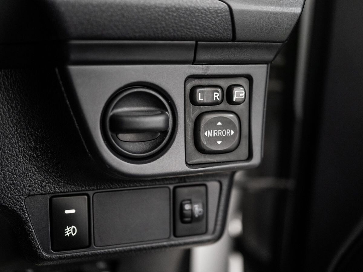 Toyota Corolla 2015 - фото автомобиля