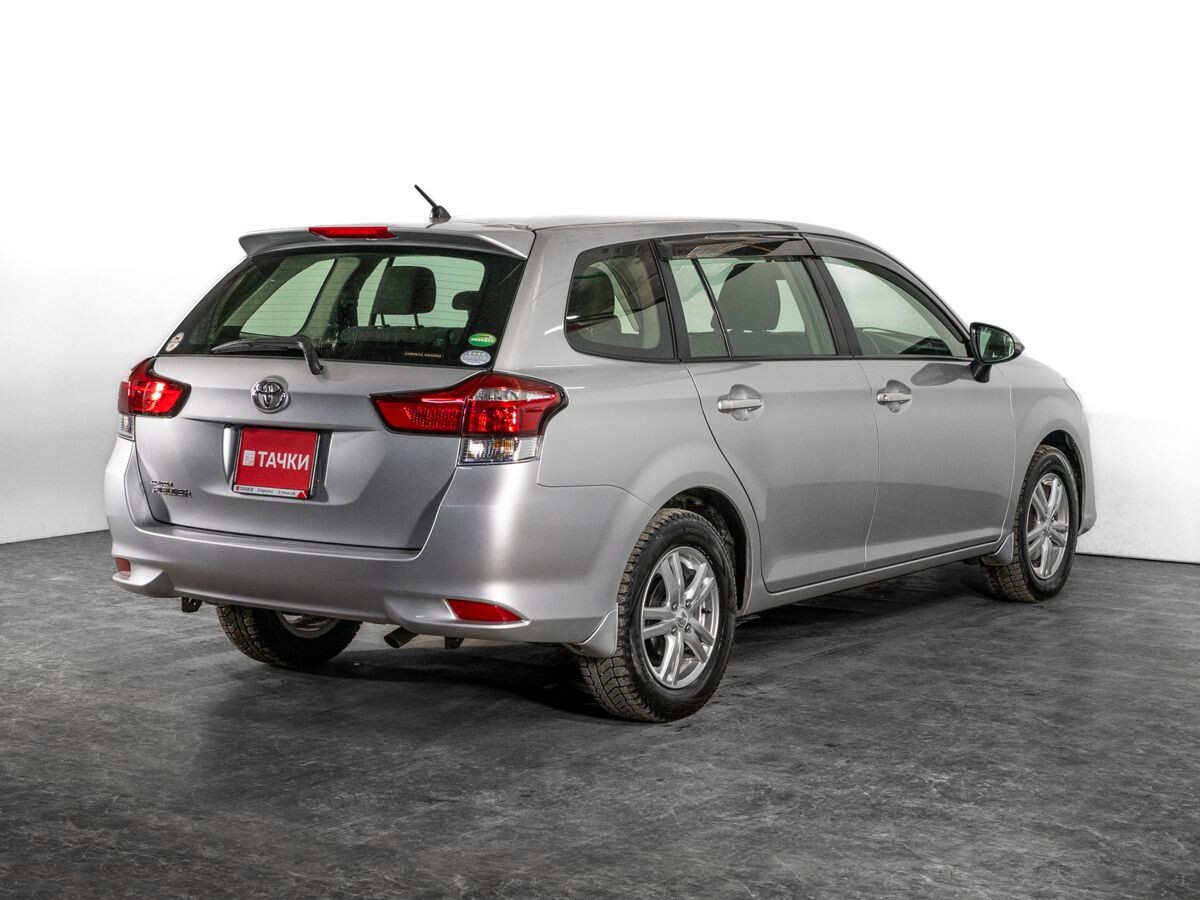 Toyota Corolla 2015 - фото автомобиля