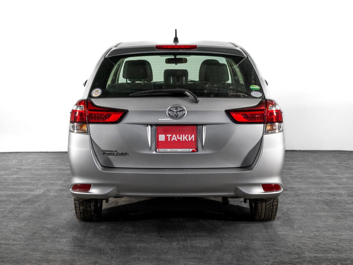 Toyota Corolla 2015 - фото автомобиля