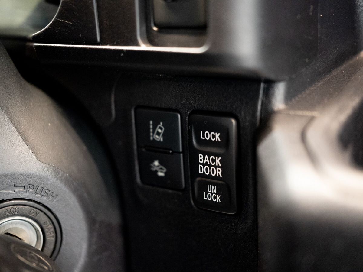 Toyota Succeed 2019 - фото автомобиля