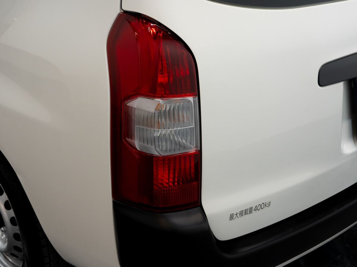 Toyota Succeed 2019 - фото автомобиля