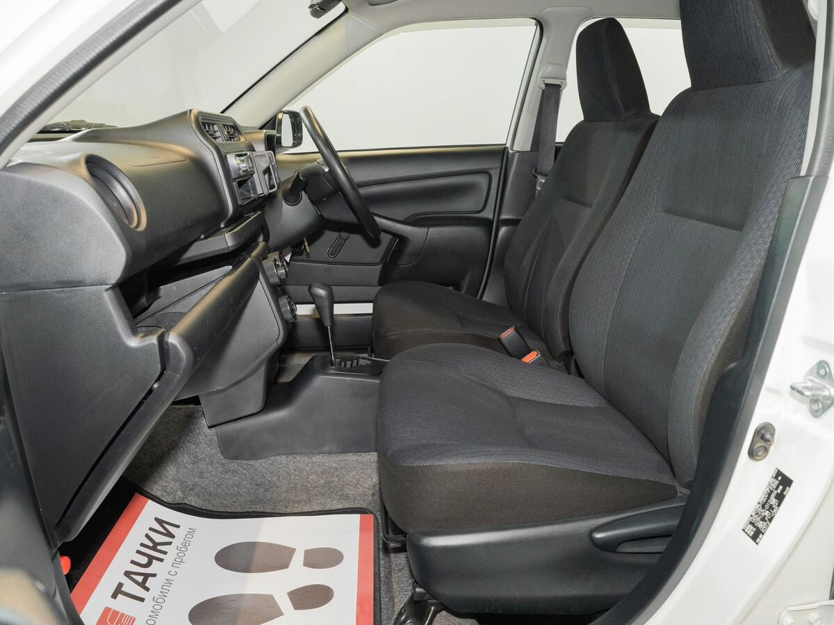 Toyota Succeed 2019 - фото автомобиля