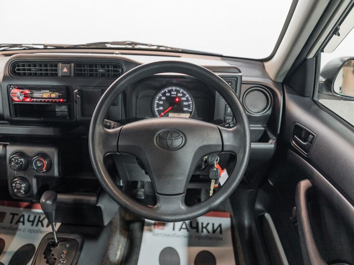 Toyota Succeed 2019 - фото автомобиля