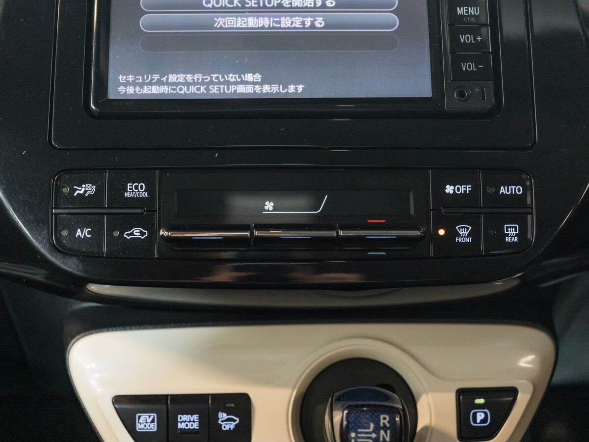 Toyota Prius 2016 - фото автомобиля