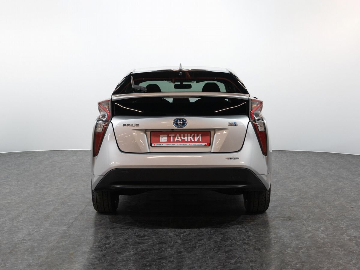 Toyota Prius 2016 - фото автомобиля