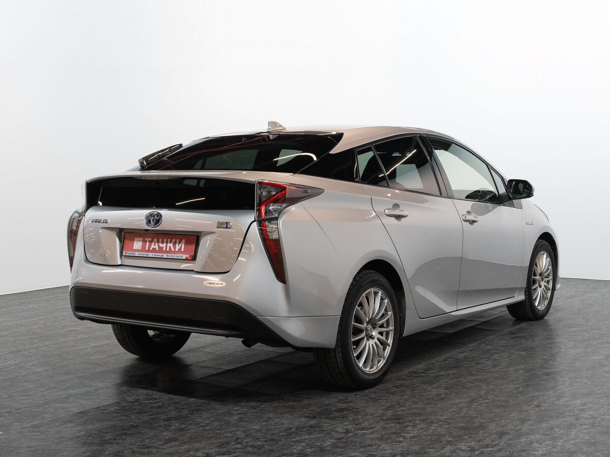 Toyota Prius 2016 - фото автомобиля
