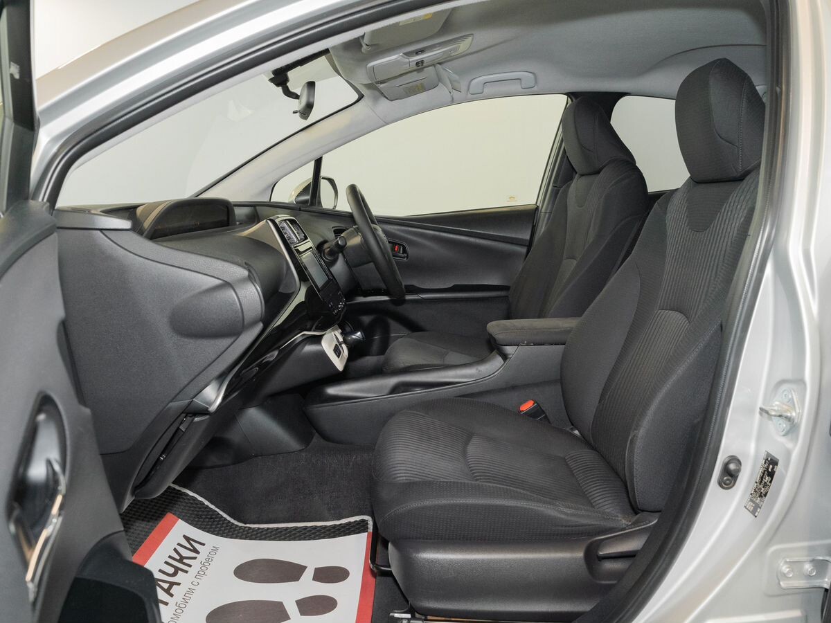 Toyota Prius 2016 - фото автомобиля