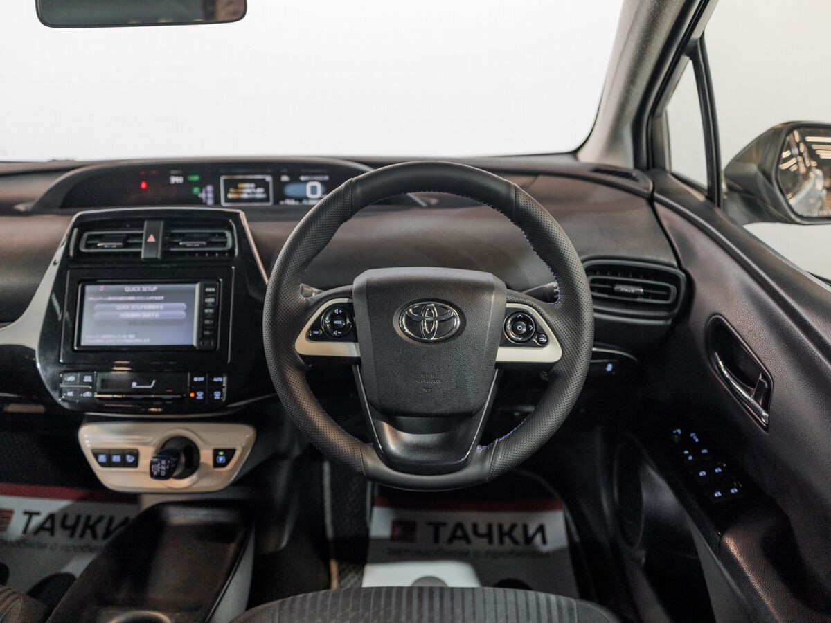 Toyota Prius 2016 - фото автомобиля