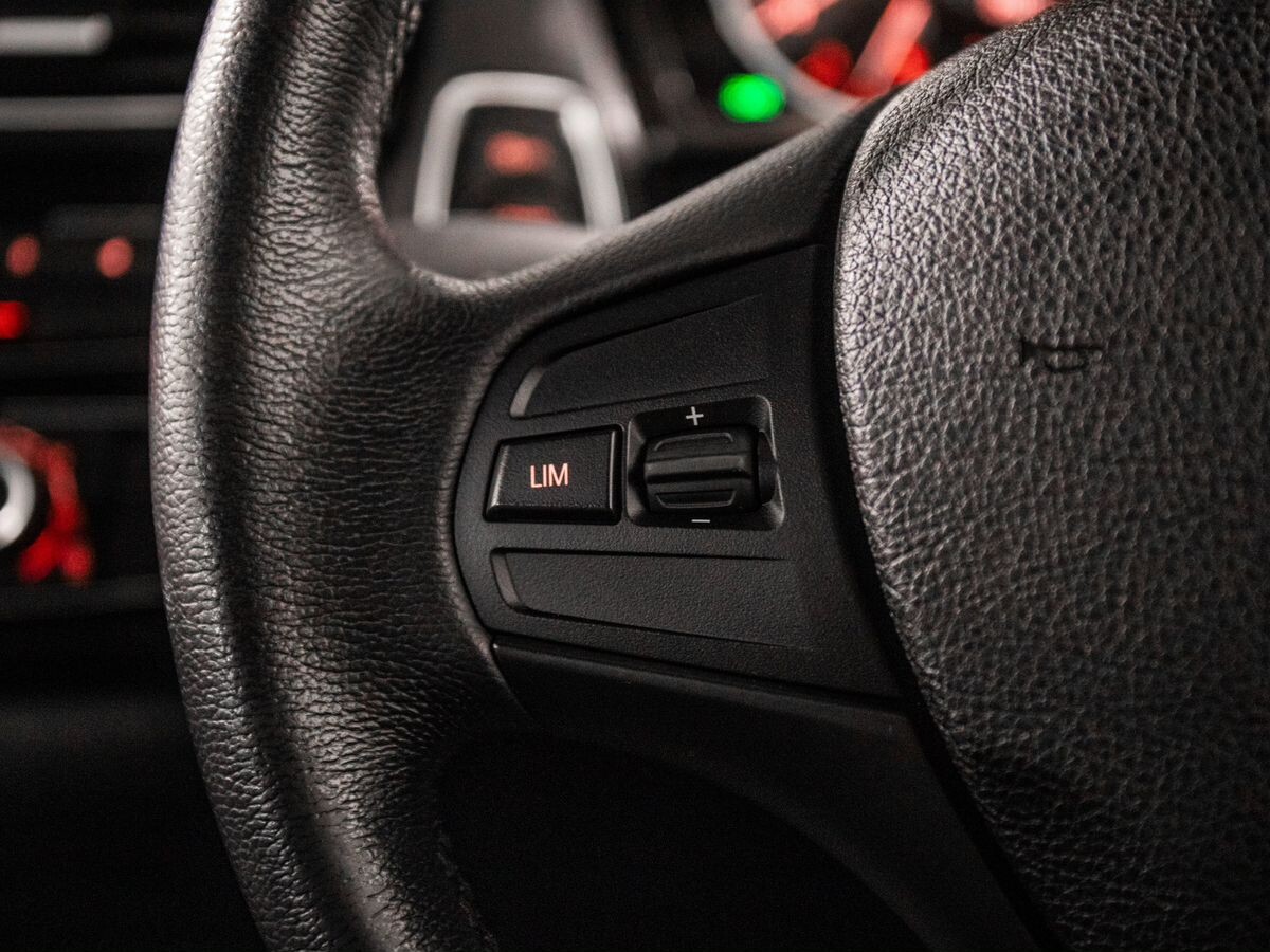 BMW 1-Series 2016 - фото автомобиля