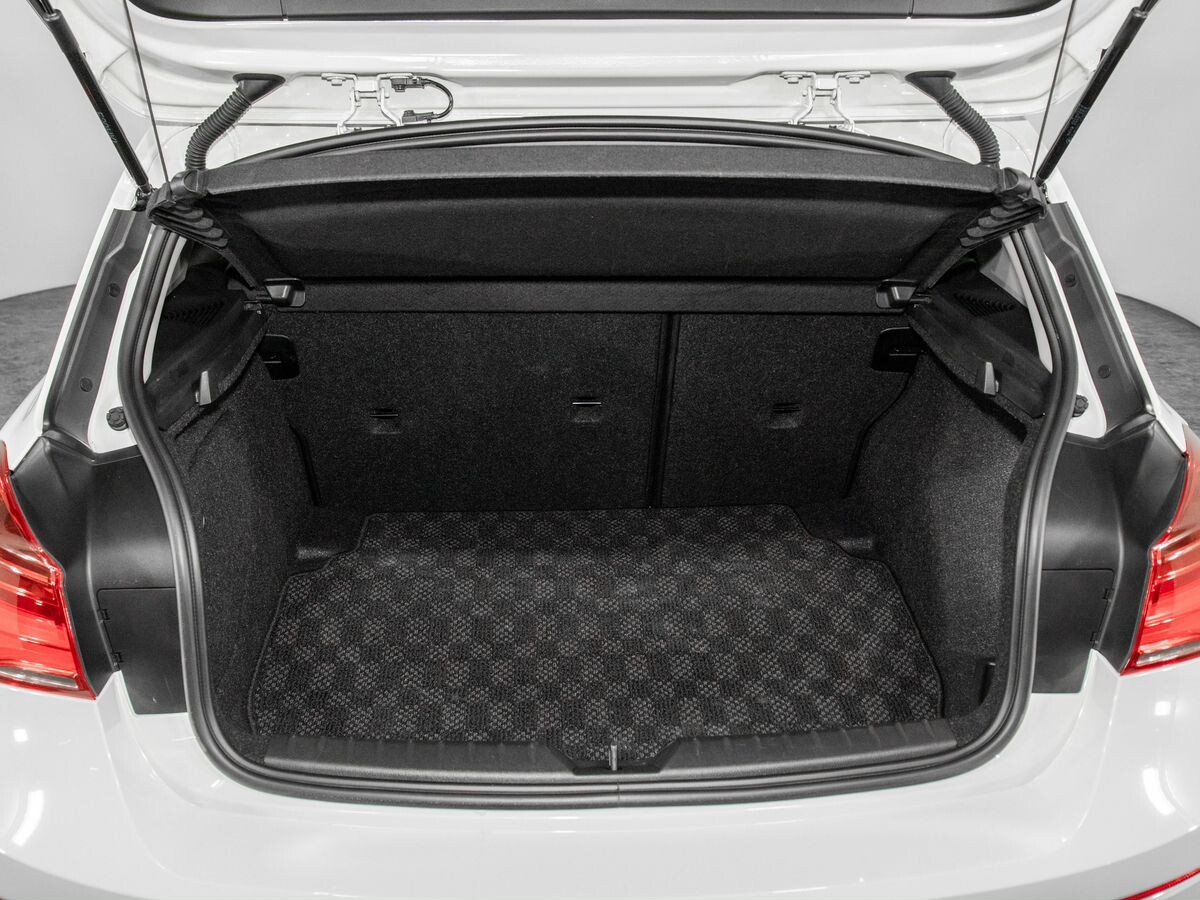 BMW 1-Series 2016 - фото автомобиля