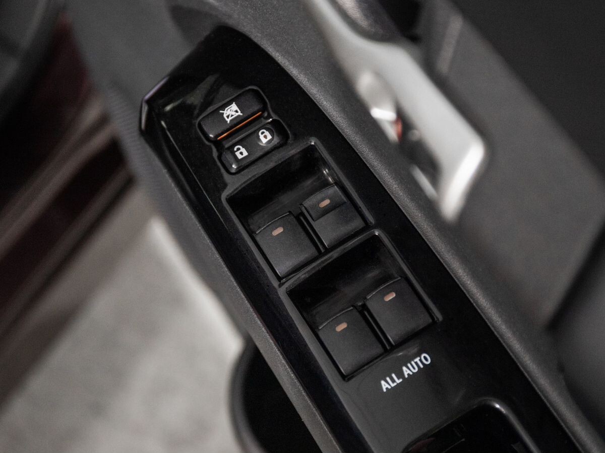 Toyota Corolla Rumion 2015 - фото автомобиля