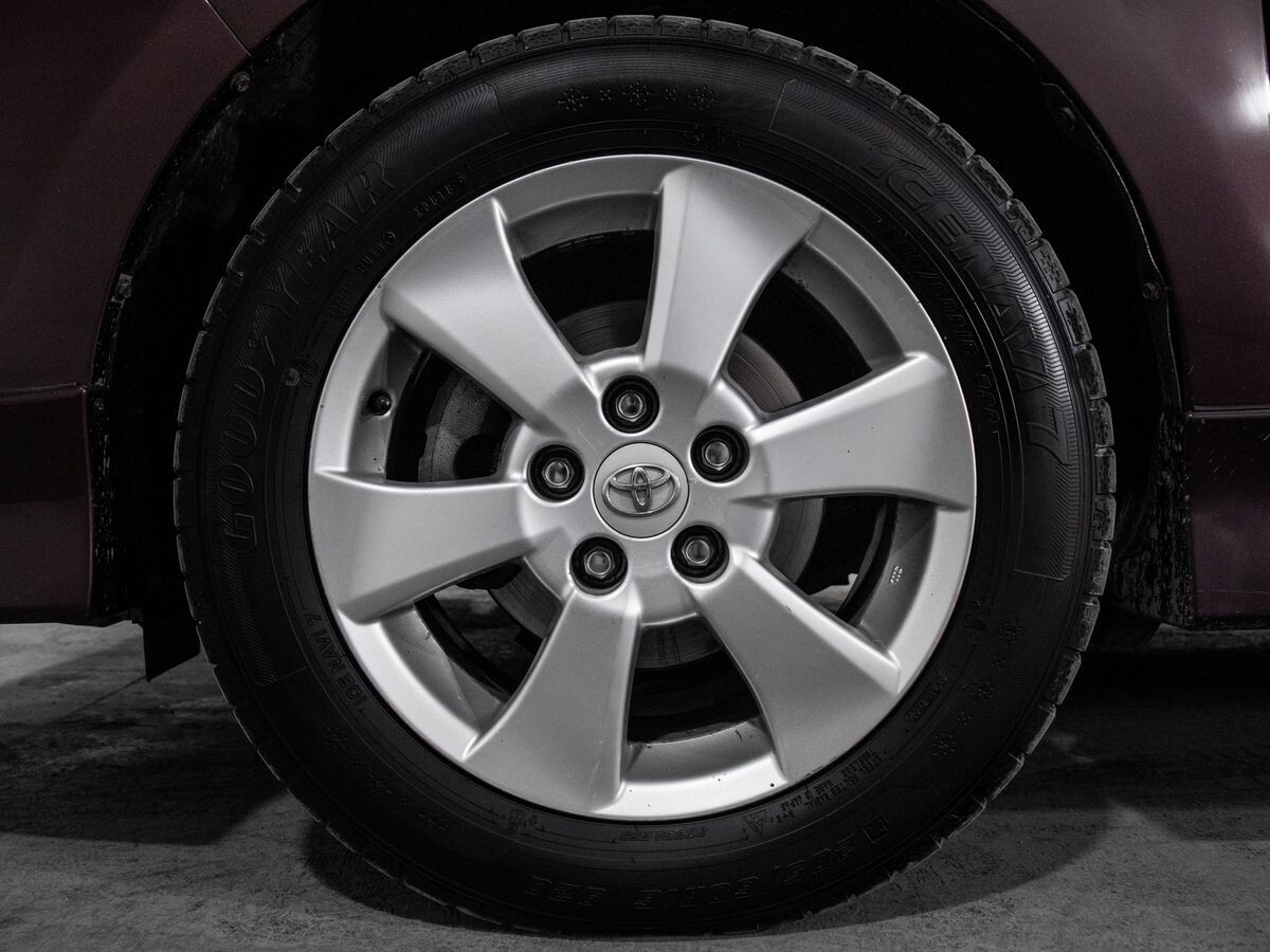 Toyota Corolla Rumion 2015 - фото автомобиля